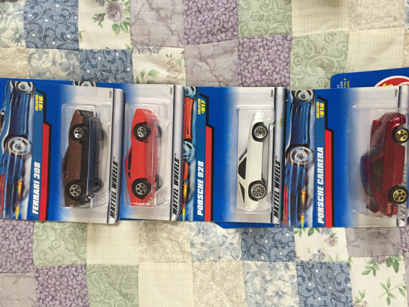 Illustration for article titled Enormous Die-Cast Collection - Box 45 - Let the Hot Wheels Roll...